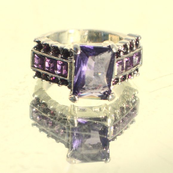 Purple Amethyst White Gold Fill 18k Ring Cocktail size 8 Dinner Lab Created Gift - Picture 3 of 7
